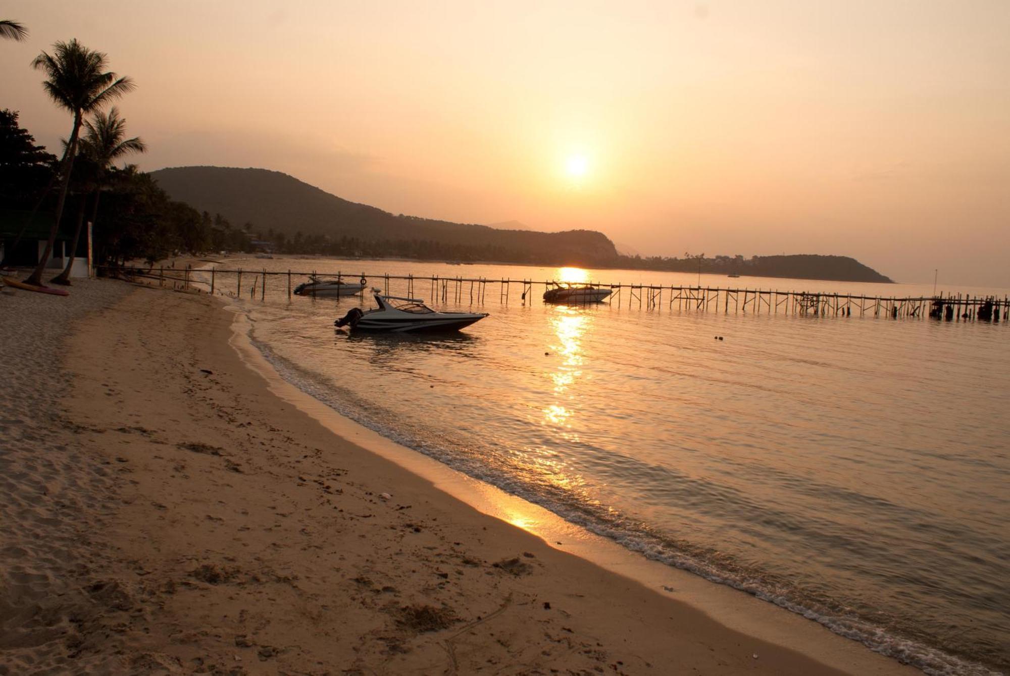 Marina Residence Pantai Bangrak Luaran gambar